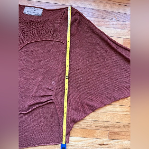 Textured rust-colored linen knit top - Picture 3 of 3